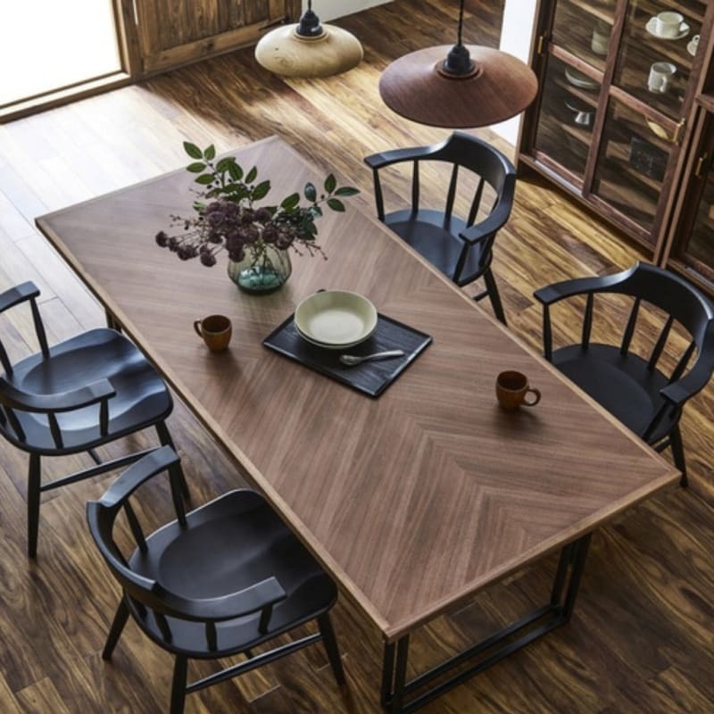 REKIO DINING TABLE